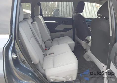 2019 Toyota Highlander Le/Le Plus z USA, uszkodzony, nr VIN 5TDBZRFHXKS927037